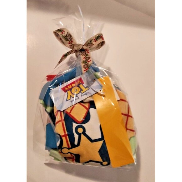 Toy Story Gift Set for Kids – Pajamas + Personalized Card – Ready to Gifth - Picture 13 of 16